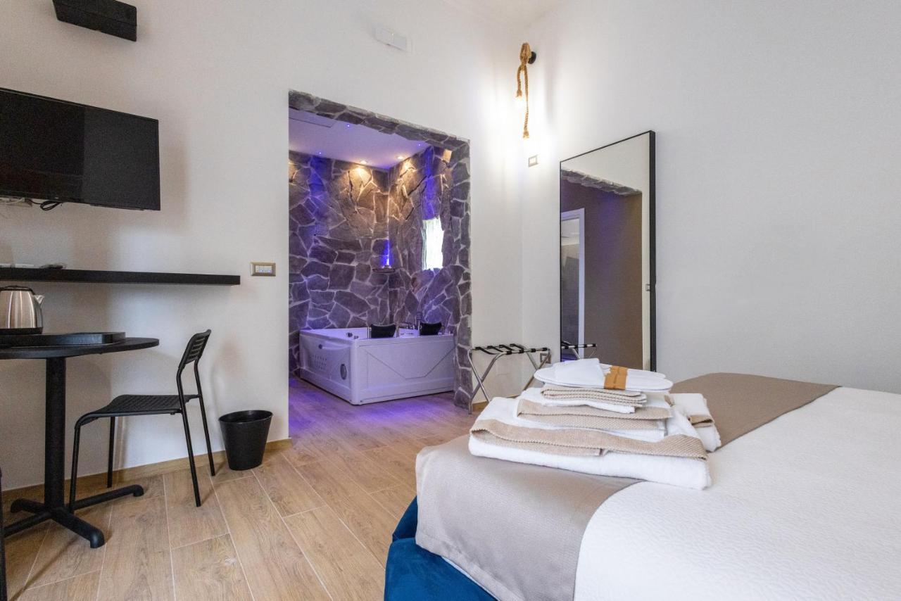 Lovely Rooms - Guest House Suites Triggiano Exterior foto